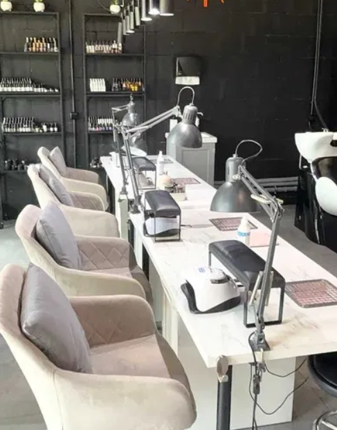 Działający salon urody na sprzedaż – Warszawa, obok CH Promenada